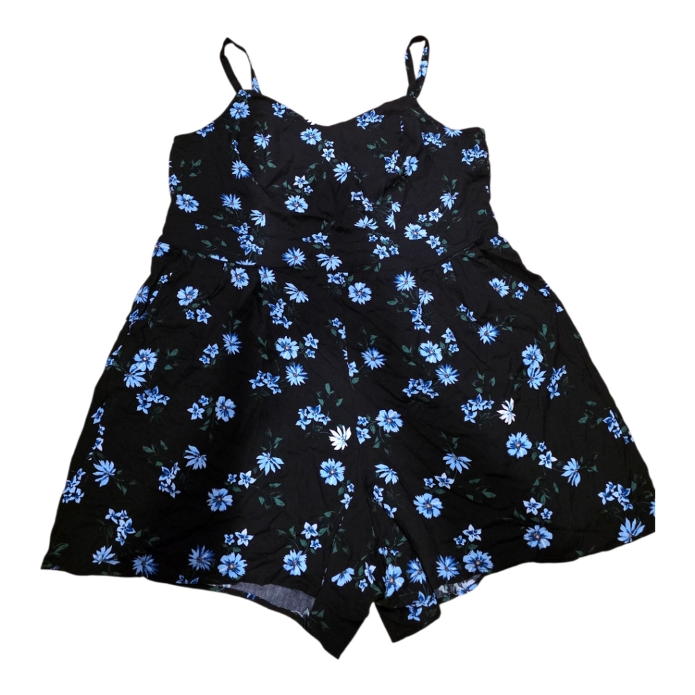 Torrid Size 3 Black Blue Floral Print Romper